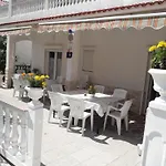 Daisy- Excellent Location Close To Rab * Palit