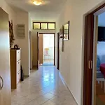 Daisy- Excellent Location Close To Rab Apartament *
