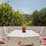 Daisy- Excellent Location Close To Rab
