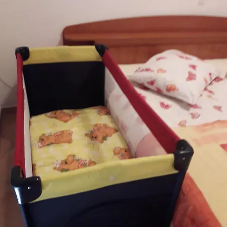 Daisy- Excellent Location Close To Rab アパート *