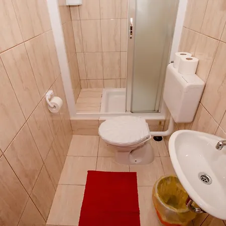 Daisy- Excellent Location Close To Rab *