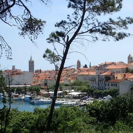 Apartman Daisy- Excellent Location Close To Rab Palit
