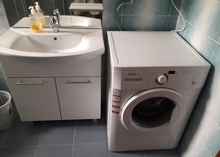 Daisy- Excellent Location Close To Rab Apartment