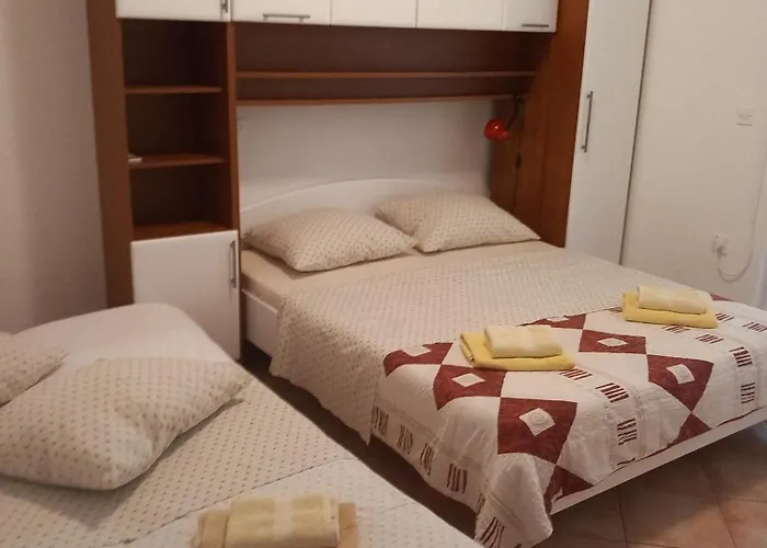 Daisy- Excellent Location Close To Rab Palit